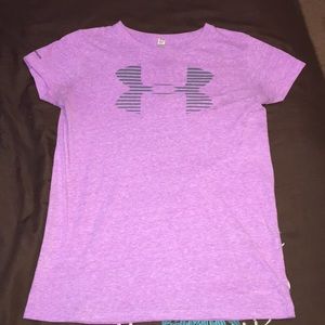 ATHLETIC UNDERARMOUR TEE